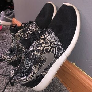 Nike roshes